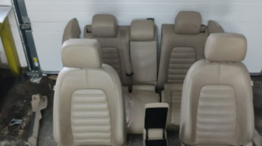 Interior complet piele cu incalzire spate fata Vw Passat B7 B6 2.0 TDI cod motor CFF an 2011 combi