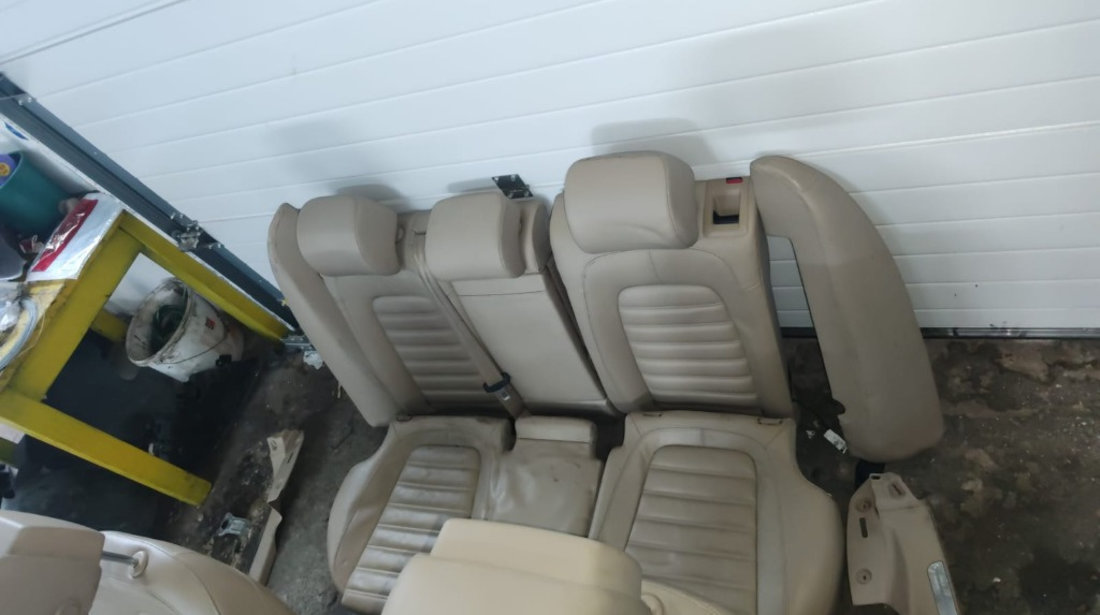 Interior complet piele cu incalzire spate fata Vw Passat B7 B6 2.0 TDI cod motor CFF an 2011 combi