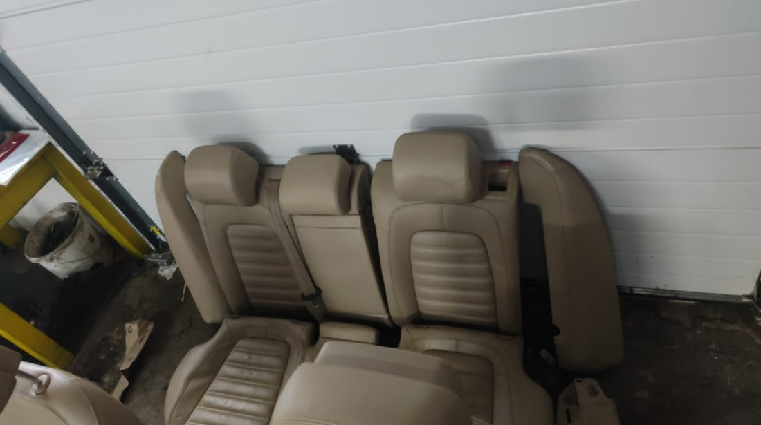 Interior complet piele cu incalzire spate fata Vw Passat B7 B6 2.0 TDI cod motor CFF an 2011 combi