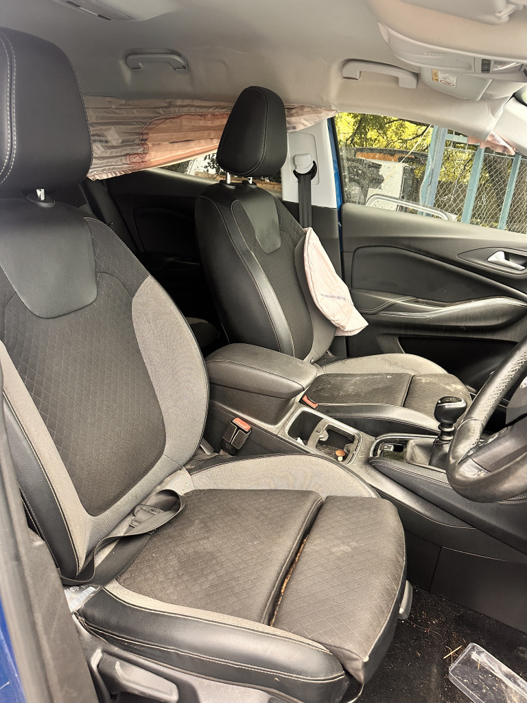 Interior Complet Piele Și Material Textil Opel Grandland X 1.5 Motorina 2018, -