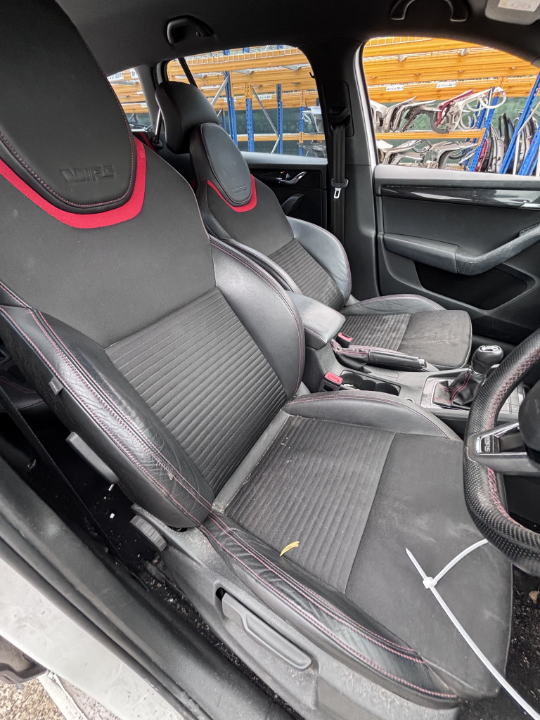 Interior Complet Piele Și Material Textil Skoda Octavia 3 2.0 Motorina 2014, -
