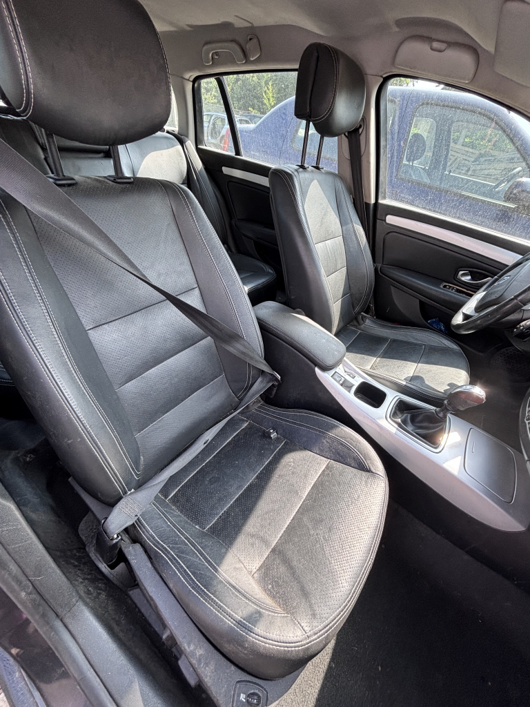 Interior Complet Piele Renault Laguna 2.0 Motorina 2008, CU ÎNCĂLZIRE