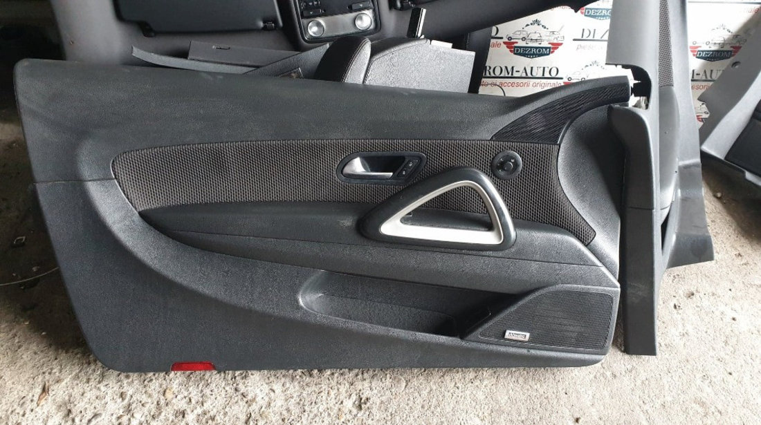 Interior complet (scaune piele+alcantara, fete usi, stalpi, plafon negru, cotiera) VW Scirocco III Facelift
