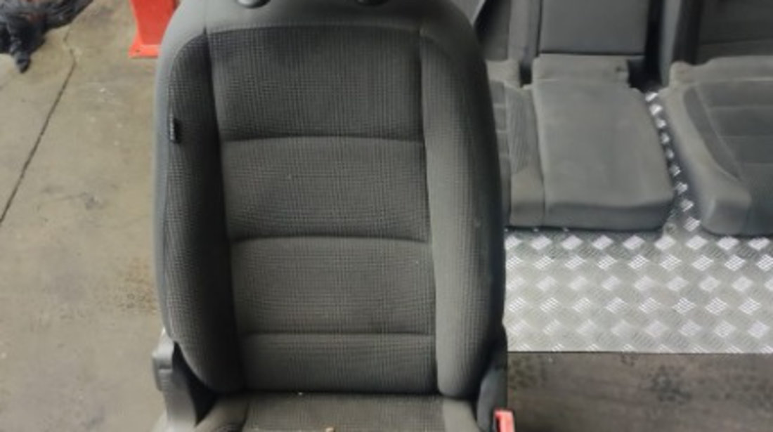 Interior complet textil cu incalzire scaune fata Vw Golf 6 1.6 TDI combi cod motor CAY ,an 2012