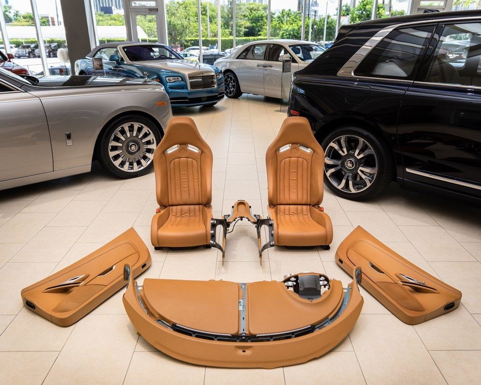 Interior de Bugatti Veyron la vanzare