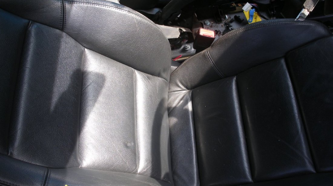 Interior de piele neagra Audi A6