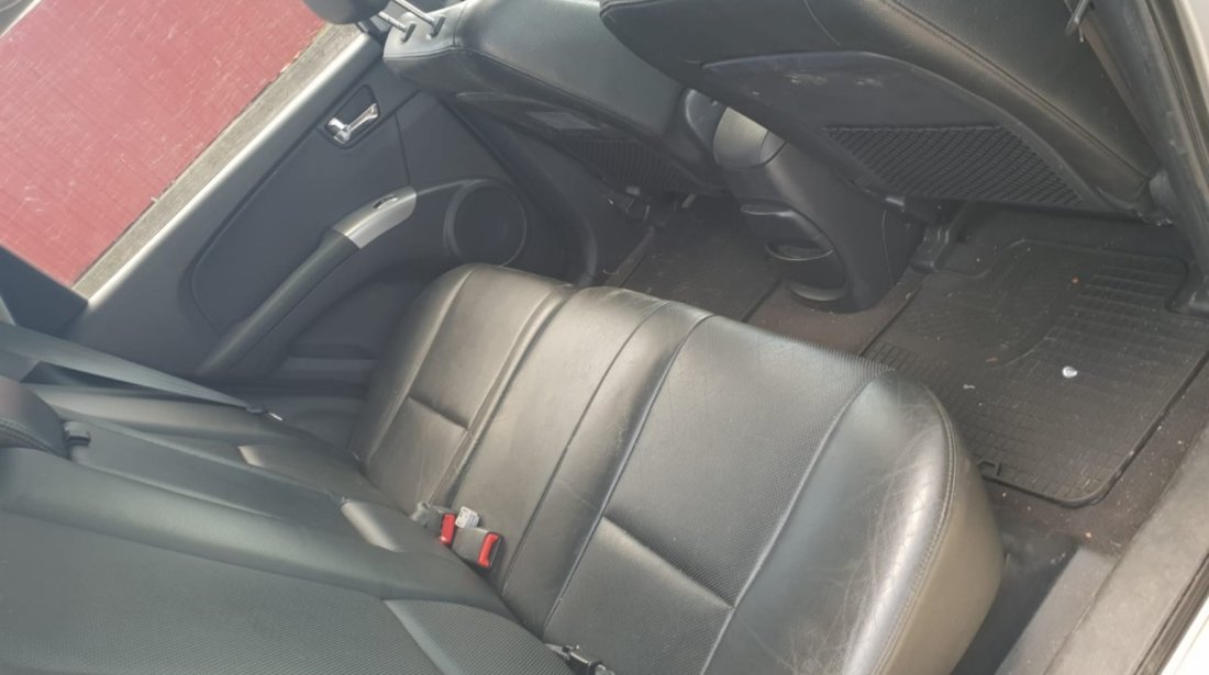 Interior de piele scaune incalzite kia sportage 2005