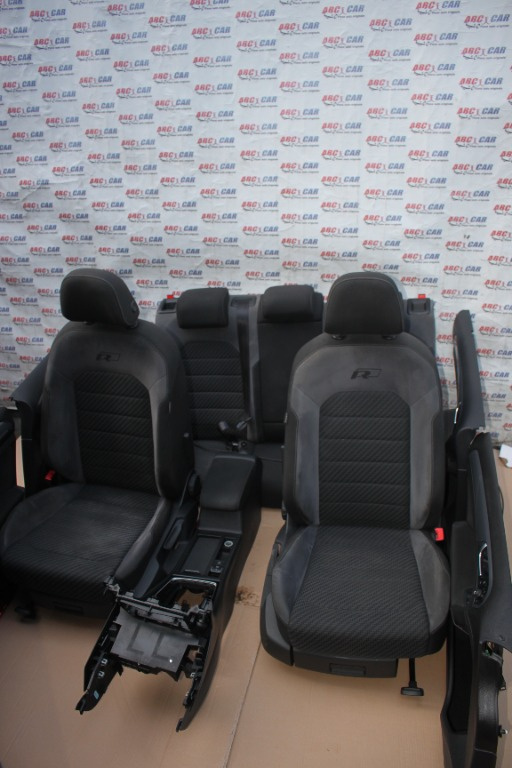 Interior din alcantara si textil R-line VW Golf 7 variant 2013-2020