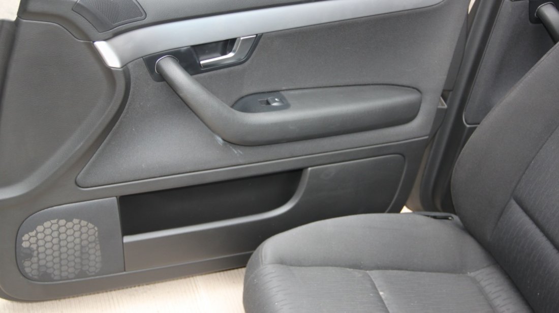 Interior din material textil cu incalzire Audi A4 B7 8E Avant model 2007