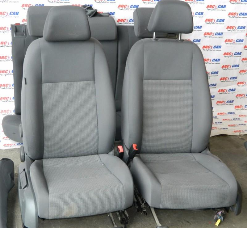 Interior din material Volkswagen Golf 5 2004-2009