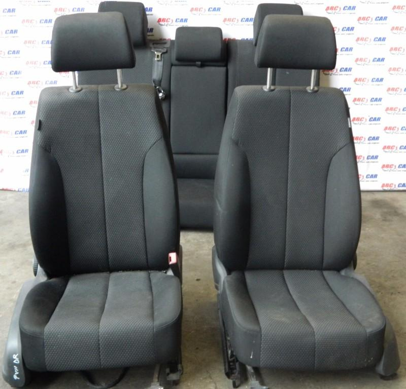 Interior din material Volkswagen Passat B6 3C 2005-2010