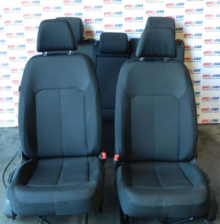 Interior din material Volkswagen Passat B7 2010-2014