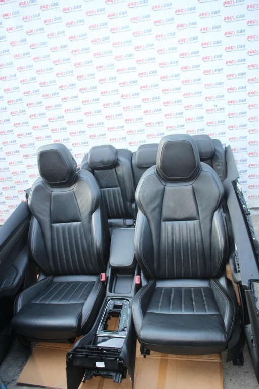 Interior din piele cu incalzire si memorie Skoda Karoq 2017-2021