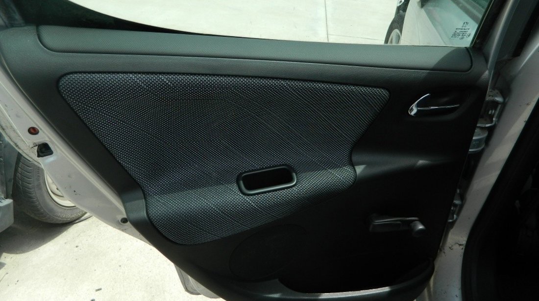 Interior material textil Peugeot 207 Hatchback model 2006