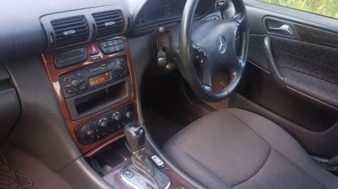 Interior Mercedes C220 W203