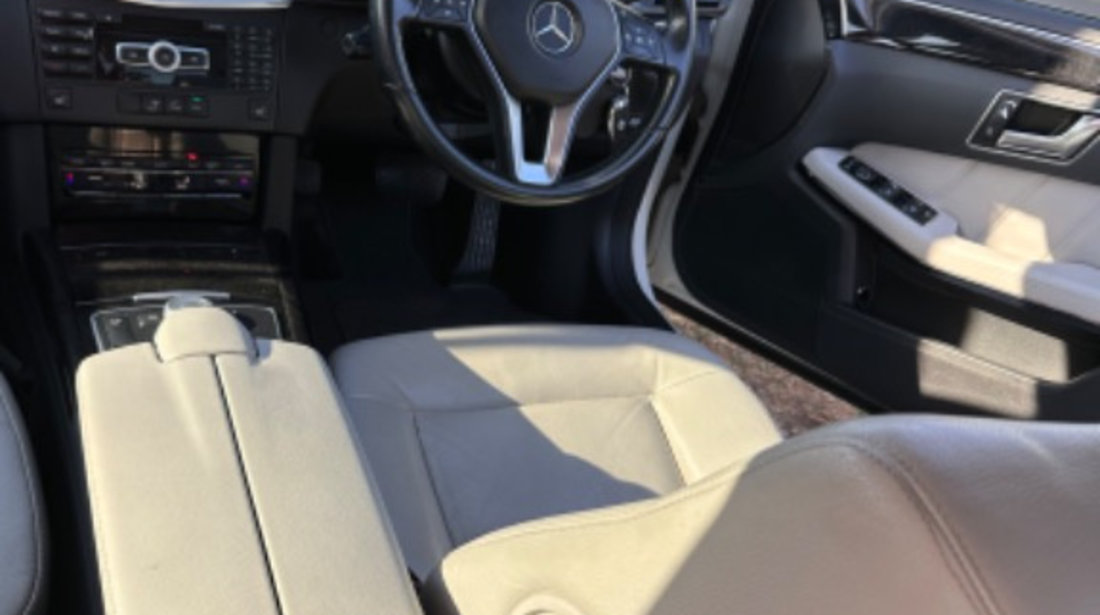 Interior Mercedes e class w212 piele in stare foarte buna cu încălzire