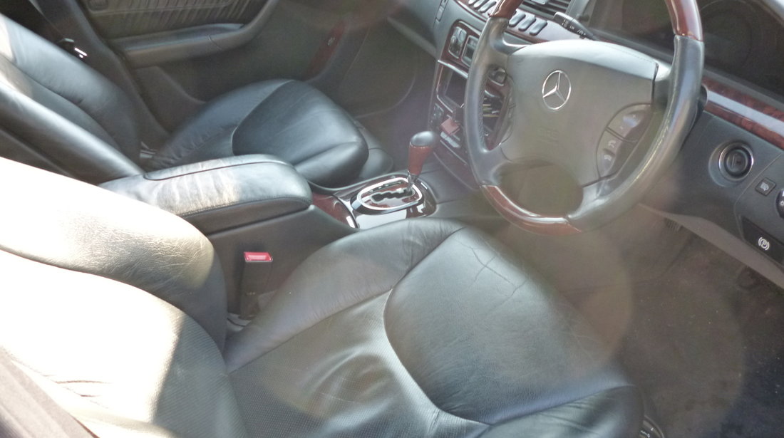 Interior Mercedes S500 W220