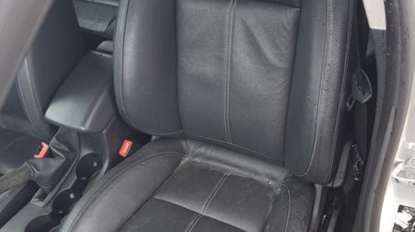 Interior Piele Complet FARA Incalzire Scaun Scaune Fata Stanga Dreapta Si Bancheta cu Spatar Opel Astra J Break Combi Caravan 2009 - 2016