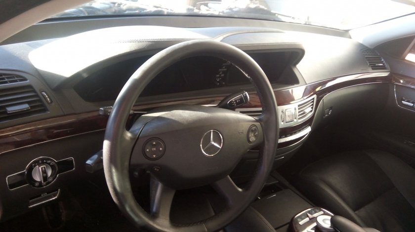 Interior piele neagra Mercedes w221