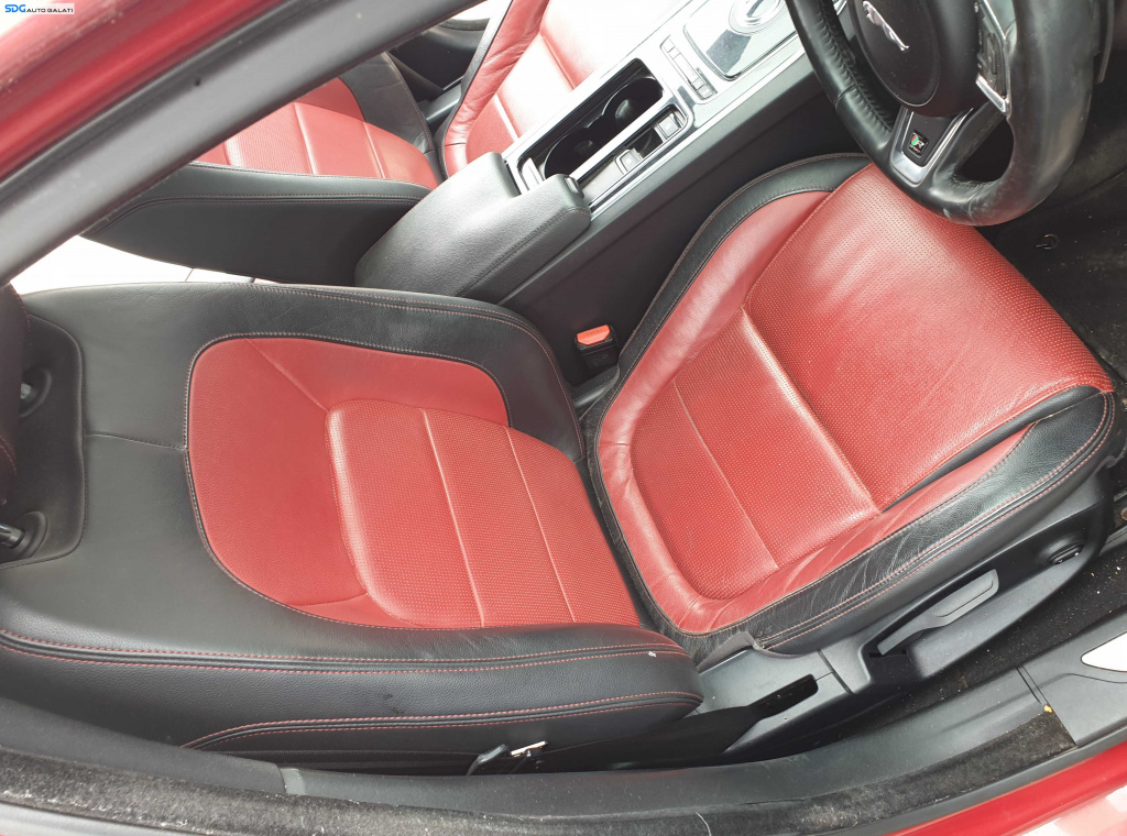 interior Piele Rosie cu Negru Scaun Scaune Stanga Dreapta si Bancheta cu Spatar Jaguar XF X260 2015 - 2020 [K6138]