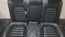 Interior piele [scaune fata si banchete spate } VW...