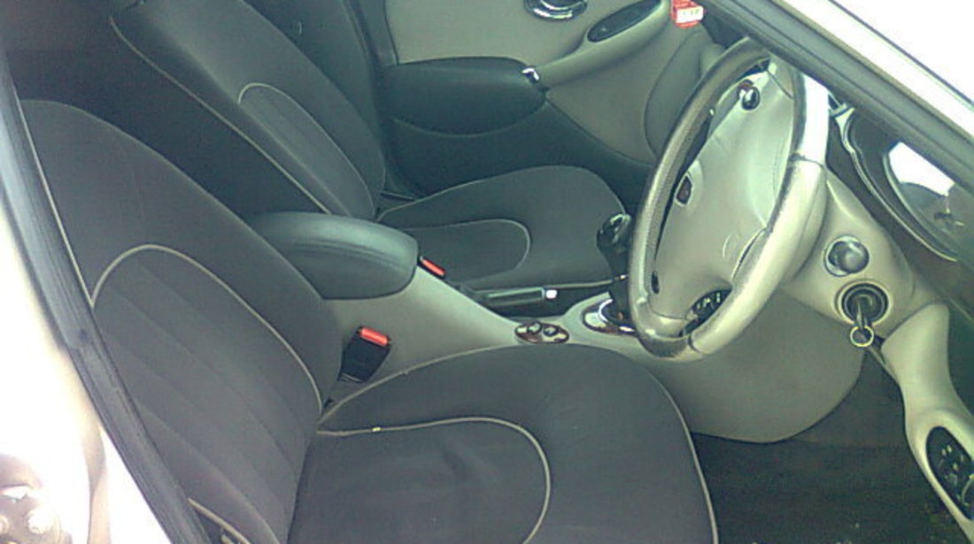 Interior Rover 75
