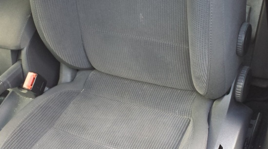 Interior Scaune si Banchete Textil Fara Incalzire VW Jetta 2004 - 2011