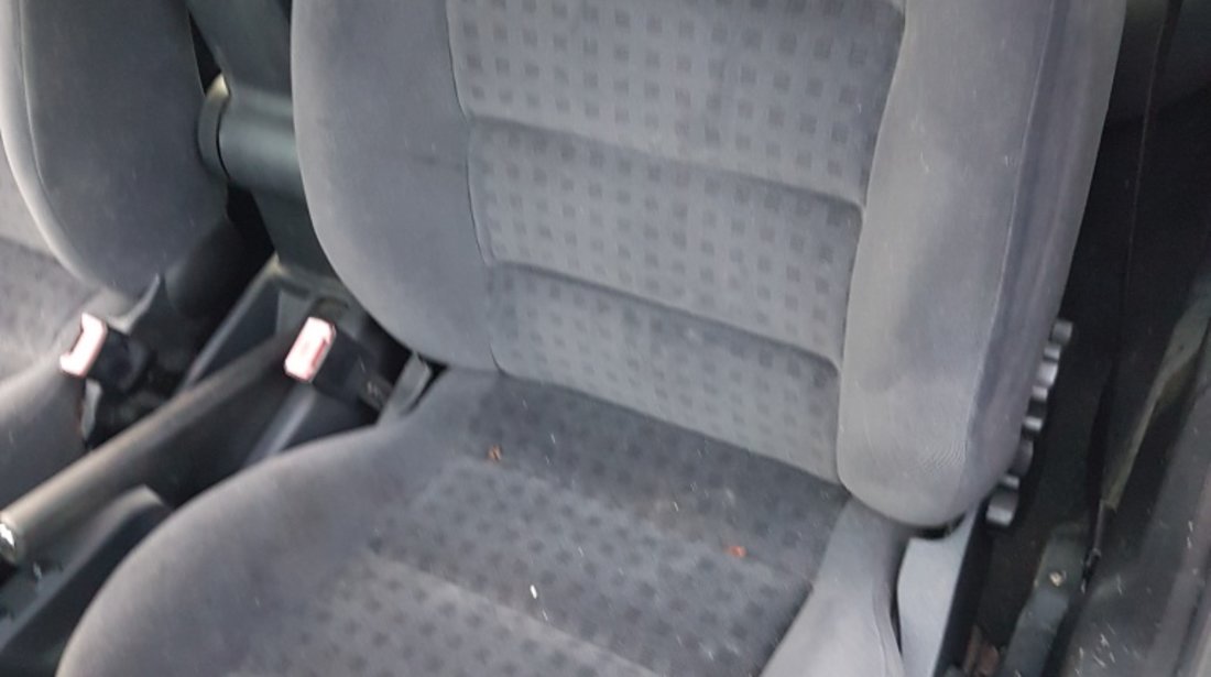 Interior / Scaune si Banchete Textil Fara Incalzire Seat Leon 1M 1998 - 2005