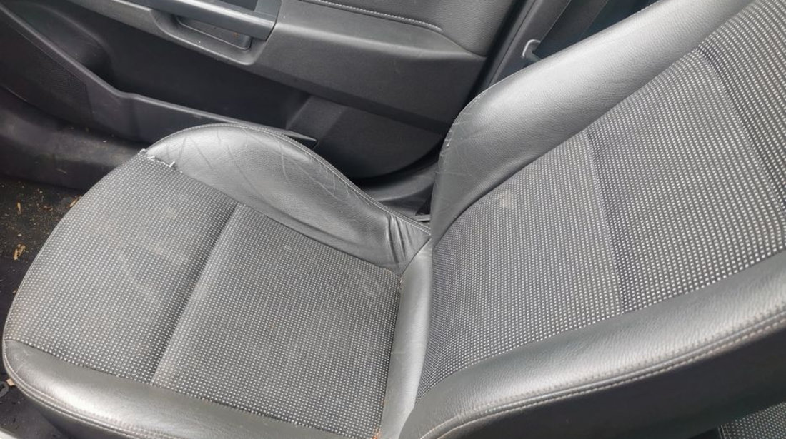 Interior Semi piele Opel Astra H break