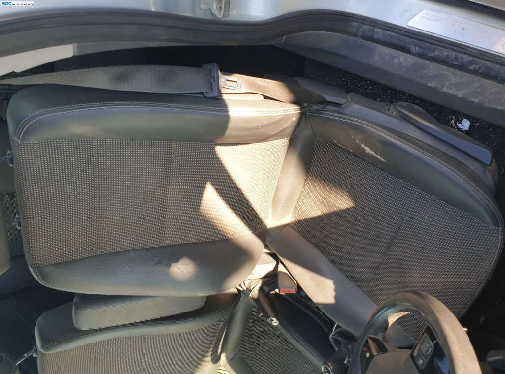 Interior Semi Piele Scaun Scaune Stanga Dreapta Fata Fara Incalzire si Bancheta cu Spatar Opel Astra H Break Combi 2007 - 2010 [K7208]