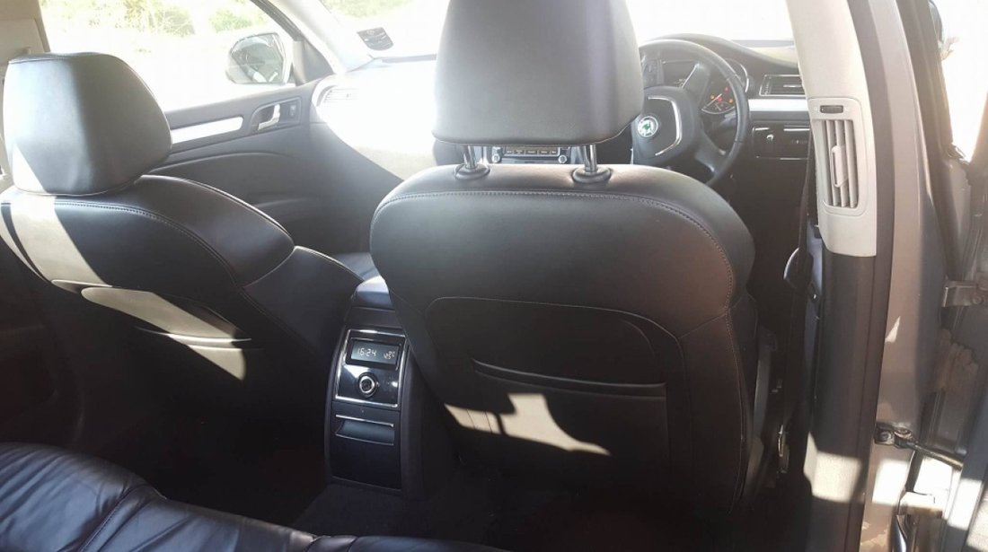 Interior skoda superb din 2008-2015