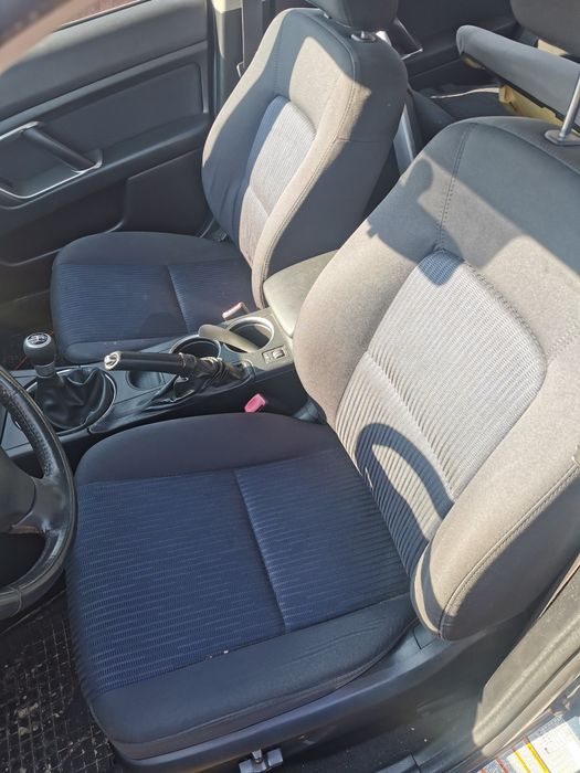Interior Subaru Outback tapiterie scaune bancheta fete de usi plastic
