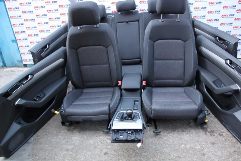 Interior textil complet (ENG) Volkswagen Passat B8 2014-2019