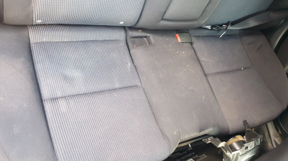 Interior Textil Fara Incalzire Scaun Scaune Fata Stanga Dreapta si Bancheta cu Spatar Mazda 3 2003 - 2009