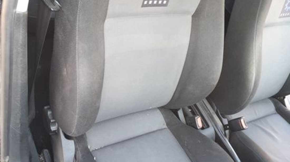 Interior Textil Fara Incalzire Scaun Scaune Fata Stanga Dreapta si Bancheta cu Spatar VW Golf 4 Hatchback 1998 - 2006