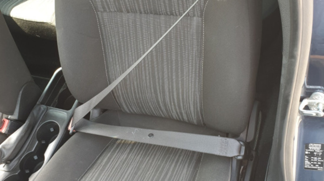 Interior Textil Fara Incalzire Scaun Scaune Fata Stanga Dreapta si Bancheta cu Spatar Opel Astra J Hatchback 2009 - 2015