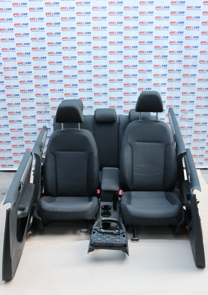 Interior textil negru cu incalzire VW Jetta 1B model 2013