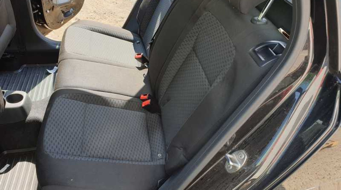 Interior Textil Scaun Scaune Fata Stanga Dreapta si Bancheta cu Spatar FARA Incalzire Skoda Fabia 2 Facelift Break Combi 2007 - 2015