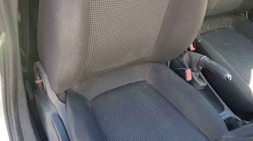 Interior Textil Scaun Scaune Fata Stanga Dreapta si Bancheta cu Spatar Opel Corsa D 4 Usi 2006 - 2014