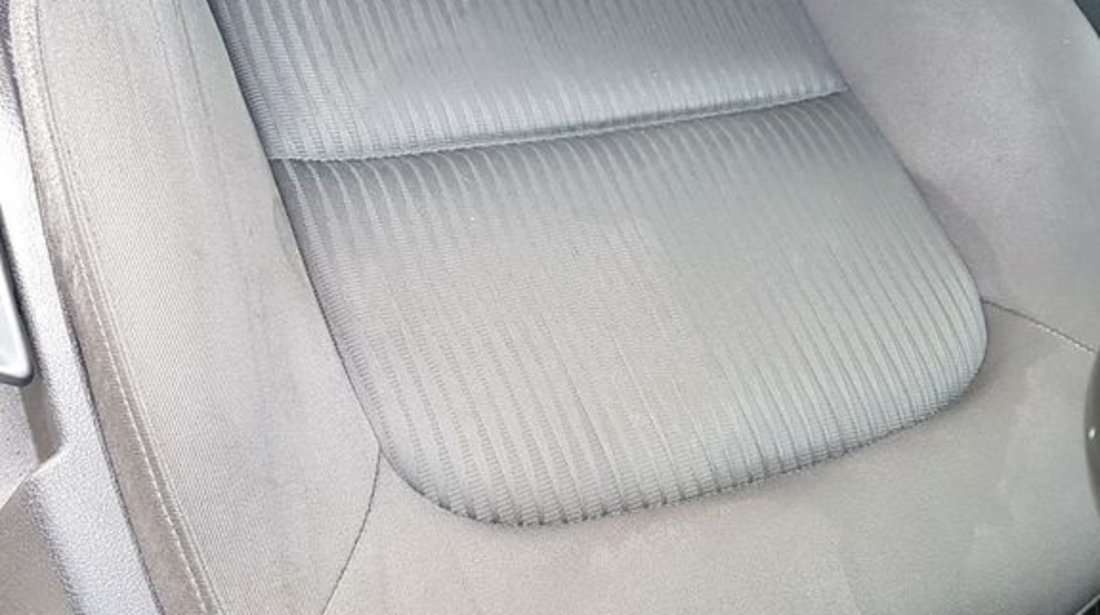 Interior Textil Scaun Scaune Fata Stanga Dreapta si Banchete FARA Incalzire Audi A4 B8 Berlina Sedan 2008 - 2013