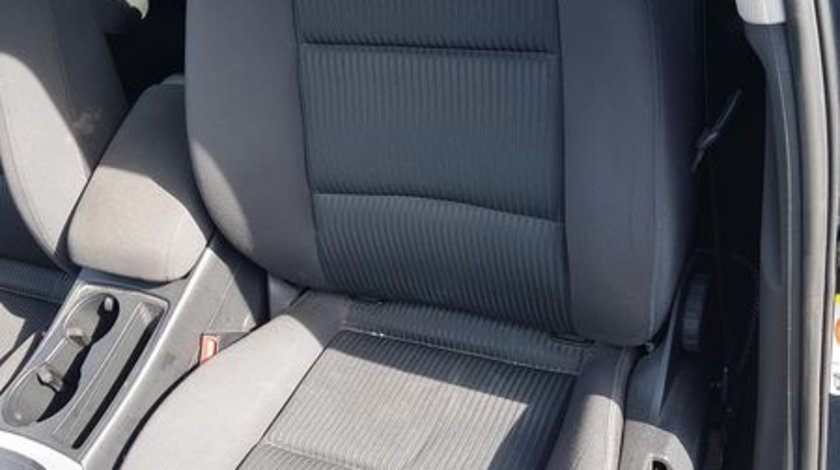 Interior Textil Scaun Scaune Fata Stanga Dreapta si Bancheta cu Spatar Audi A4 B8 Berlina Sedan 2008 - 2012