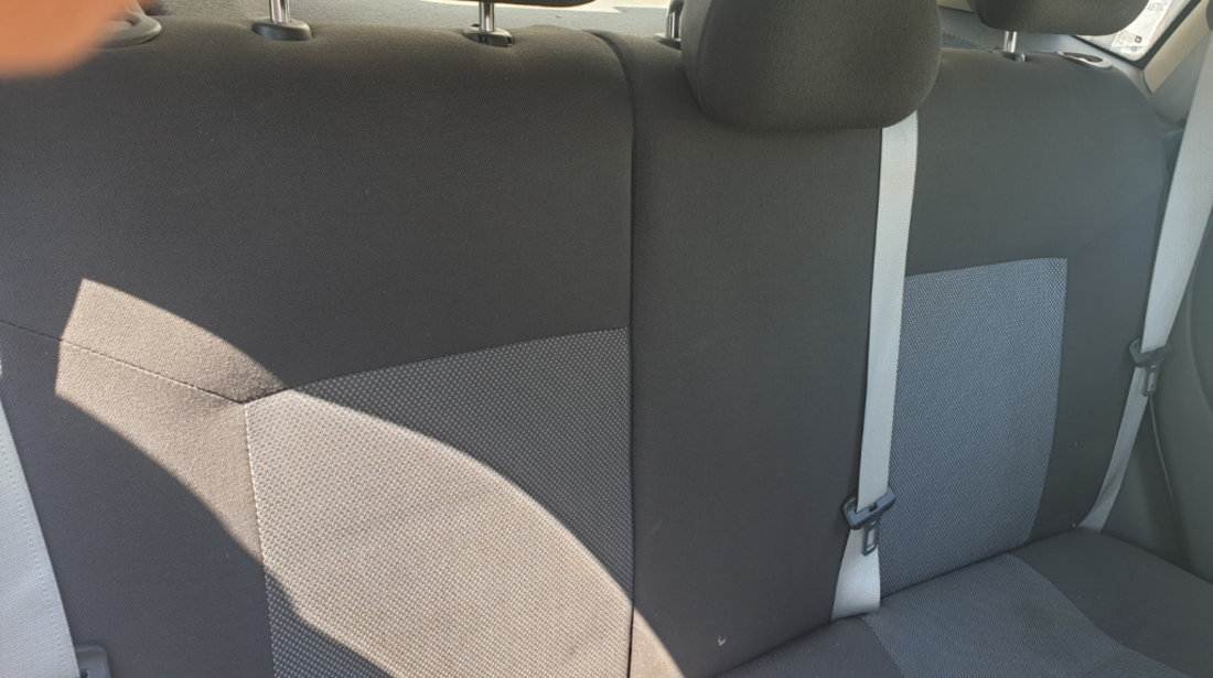 Interior Textil Scaun Scaune Fata Stanga Dreapta si Bancheta cu Spatar Opel Corsa C Hatchback 4 Usi 2000 - 2006