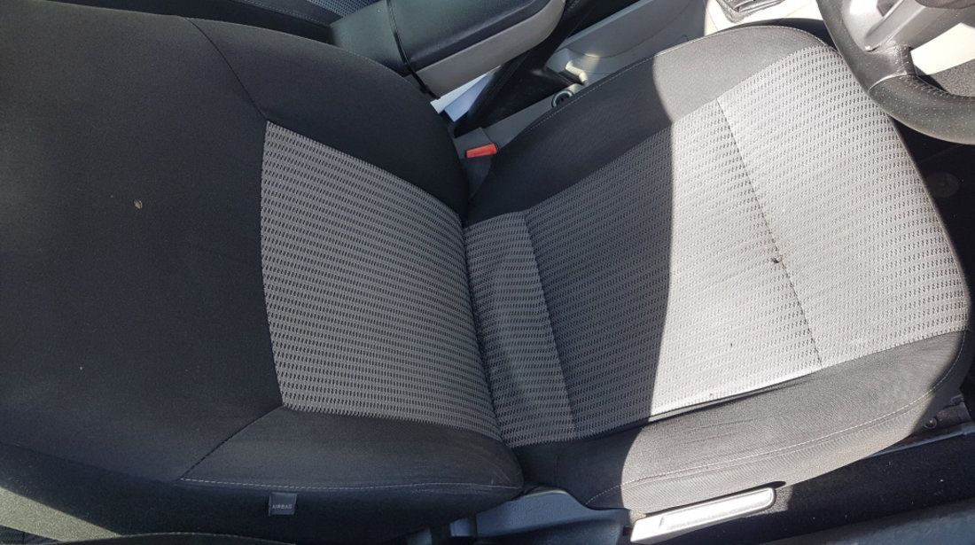 Interior Textil Scaun Scaune Fata Stanga si Dreapta si Bancheta cu Spatar Seat Toledo MK 4 2012 - 2018