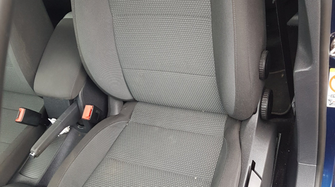 Interior Textil Scaun / Scaune si Bancheta cu Spatar VW Golf 6 Break / Variant / Combi 2008 - 2014