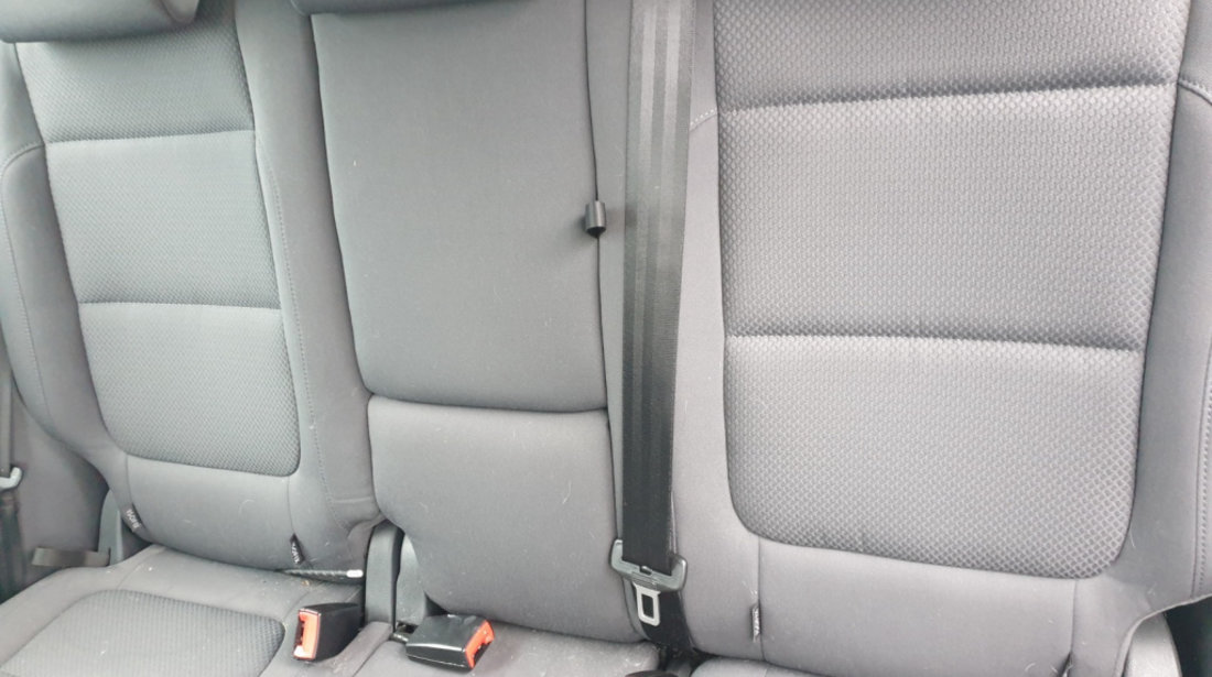 Interior Textil Scaune Fata Stanga Dreapta si Bancheta cu Spatar Volkswagen Golf 5 Plus 2004 - 2008