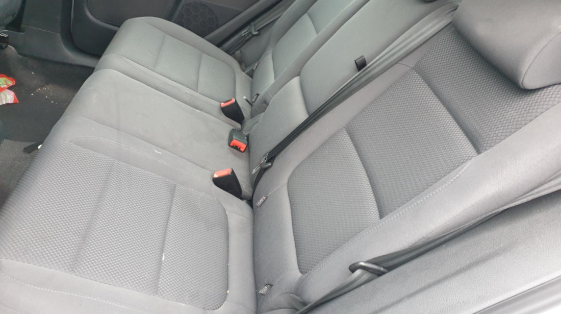 Interior Textil Scaune Fata Stanga Dreapta si Bancheta cu Spatar Volkswagen Golf 5 Plus 2004 - 2008