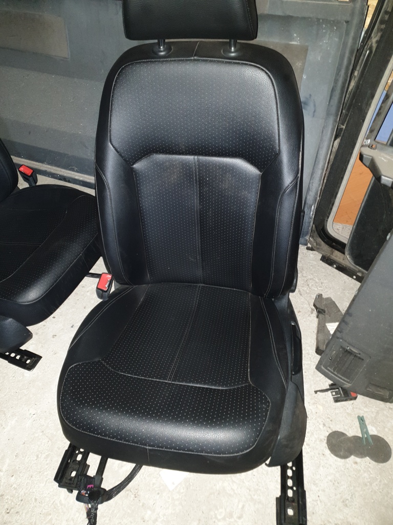 Interior Vw Passat B7 Break 2013 cu incalzire fata