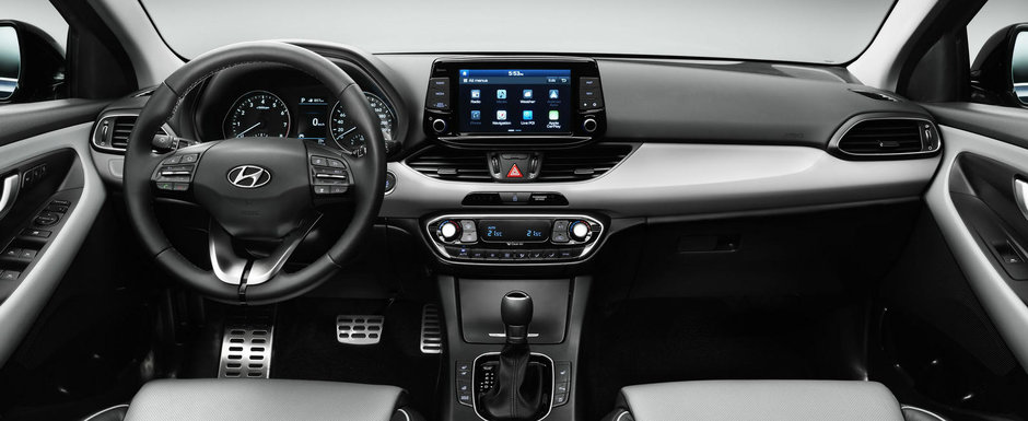 Interiorul lui iti va da impresia ca te afli intr-o masina de lux. Fa cunostinta cu cel mai nou rival al VW-ului Golf Interiorul lui iti va da impresia ca te afli intr-o masina de lux. Fa cunostinta cu cel mai nou rival al VW-ului Golf