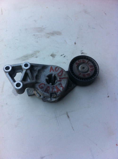 Intinzator Audi A3 8L [facelift] [2000 - 2003] Hatchback 3-usi 1.6 MT (102 hp) SE 1.6 AVU