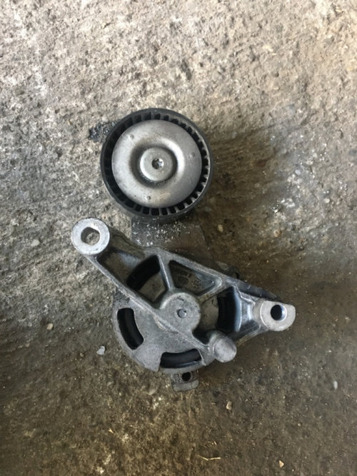 Intinzator curea transmisie Volkswagen VW Passat B6 [2005 - 2010] wagon 5-usi 2.0 TDI MT (140 hp) (3...